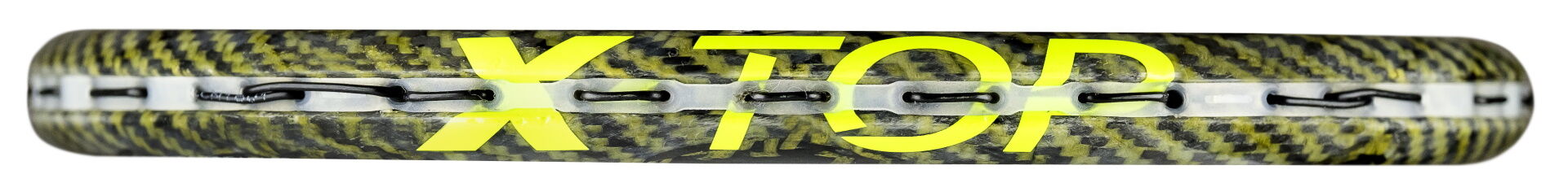 Tecnifibre Carboflex X-Top a különleges szerkezetű ütőfej, amely ellenáll az ütésnek és kopásnak.